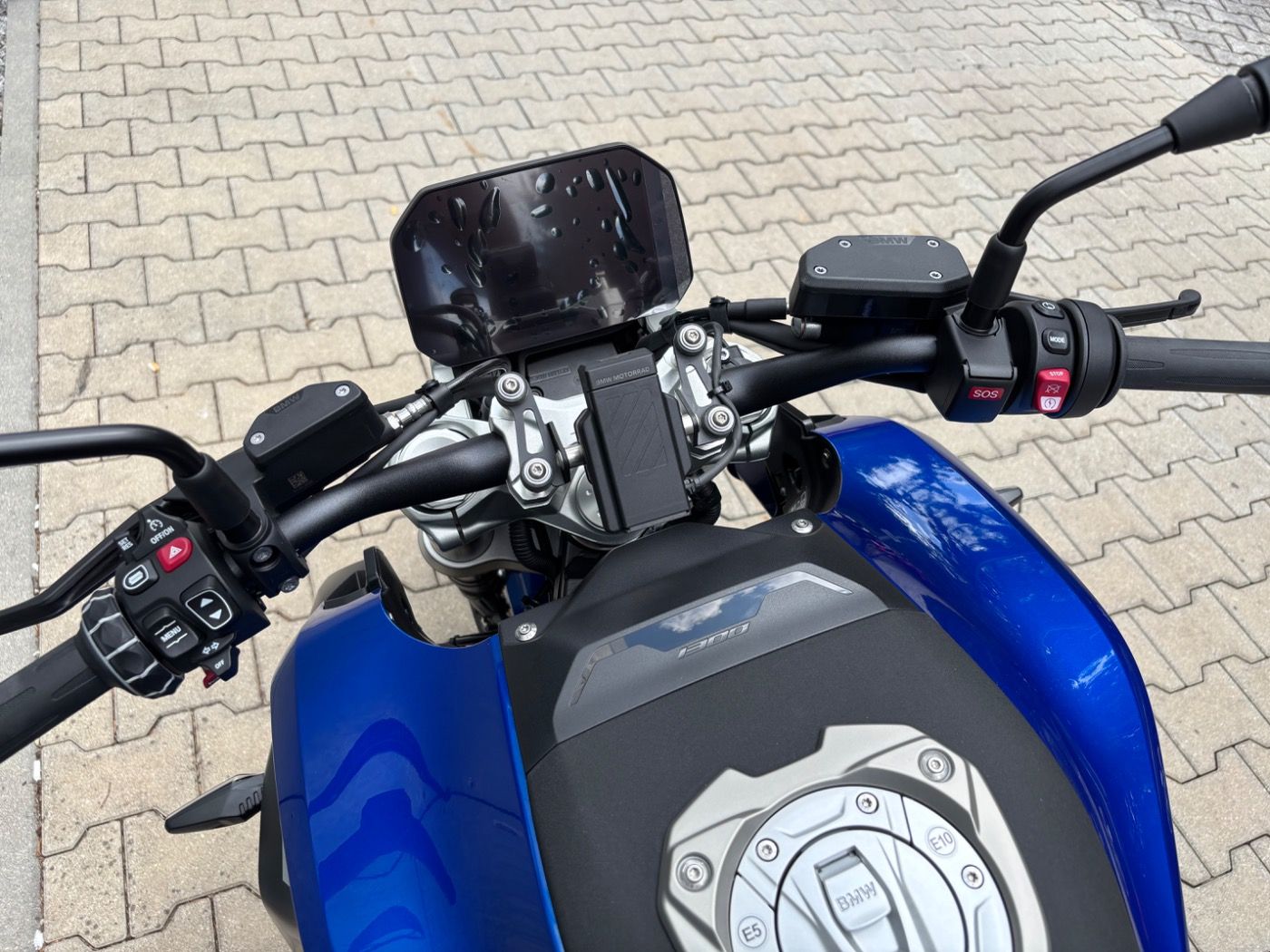 Fahrzeugabbildung BMW R 1300 R Exclusive