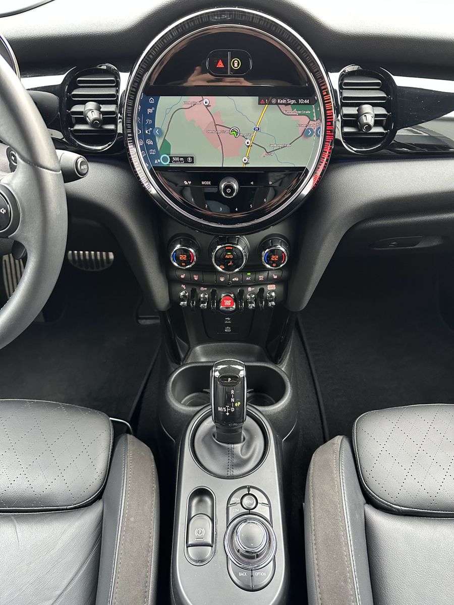 Fahrzeugabbildung MINI John Cooper Works Cabrio Sport-Aut. NAV+LED+KAM