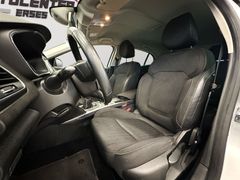 RENAULT Megane Limited Navi Kamera LED SHZ PDC HU-Neu