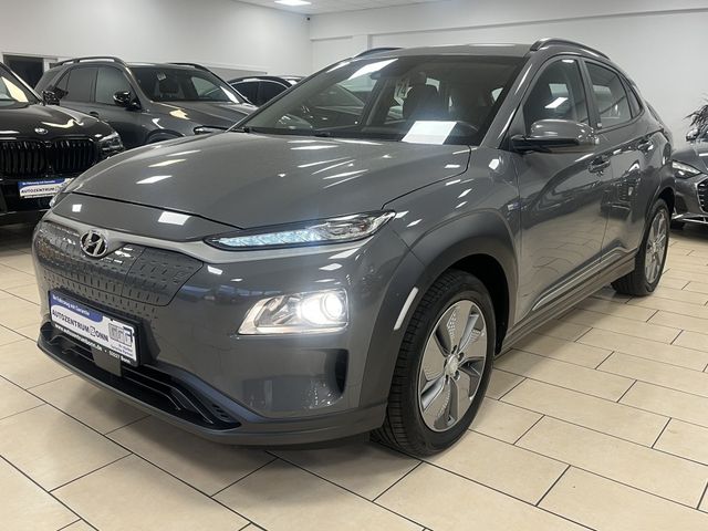 Hyundai Kona Trend*2WD*WinterP.*R.Cam*ACC*CarPlay*1.Hand