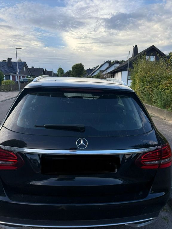Image of Mercedes-Benz C 220