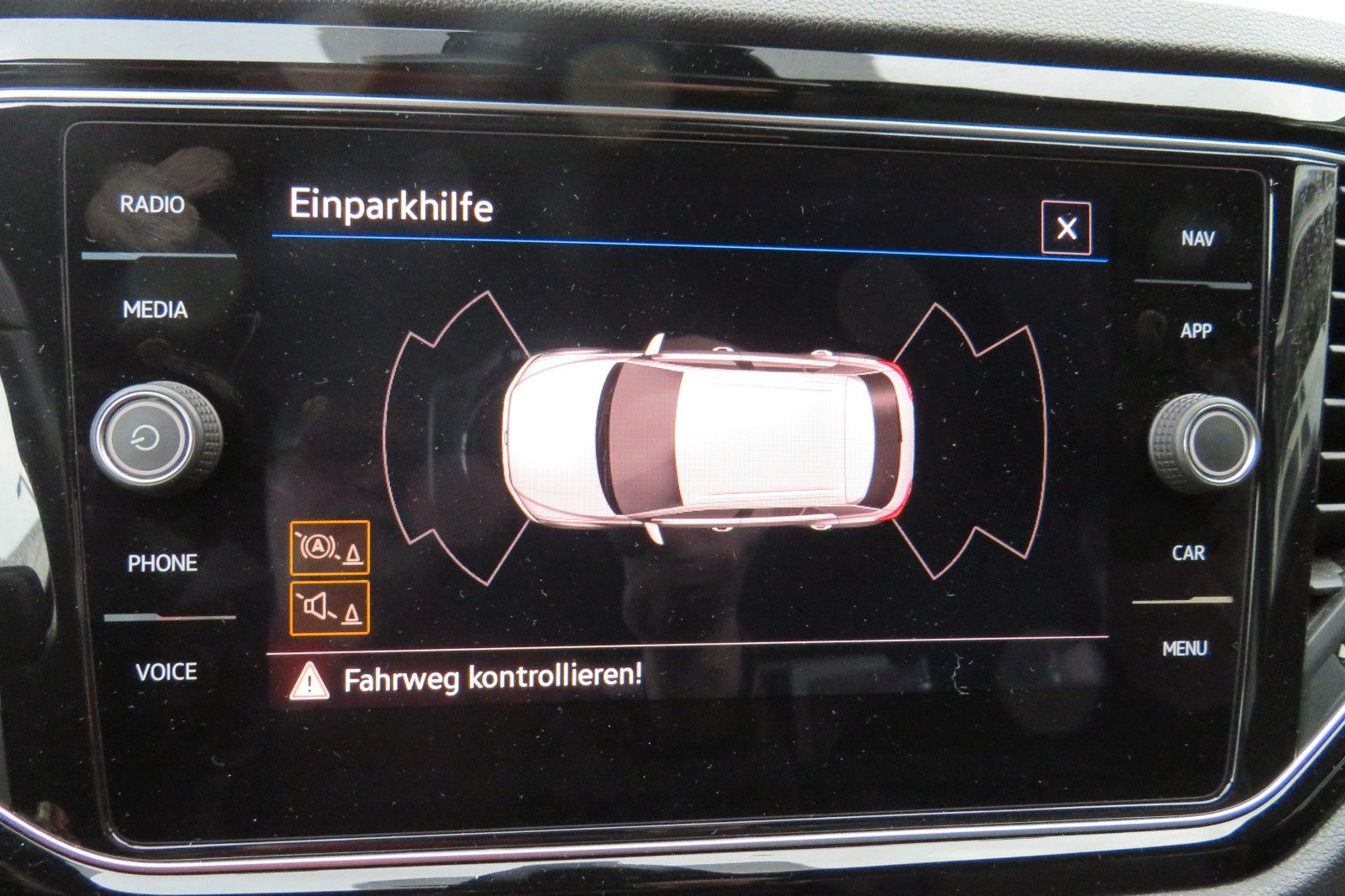 Fahrzeugabbildung Volkswagen T-Roc Sport DSG NAVI 18`SITZH. PDC DIGITAL-COCKP