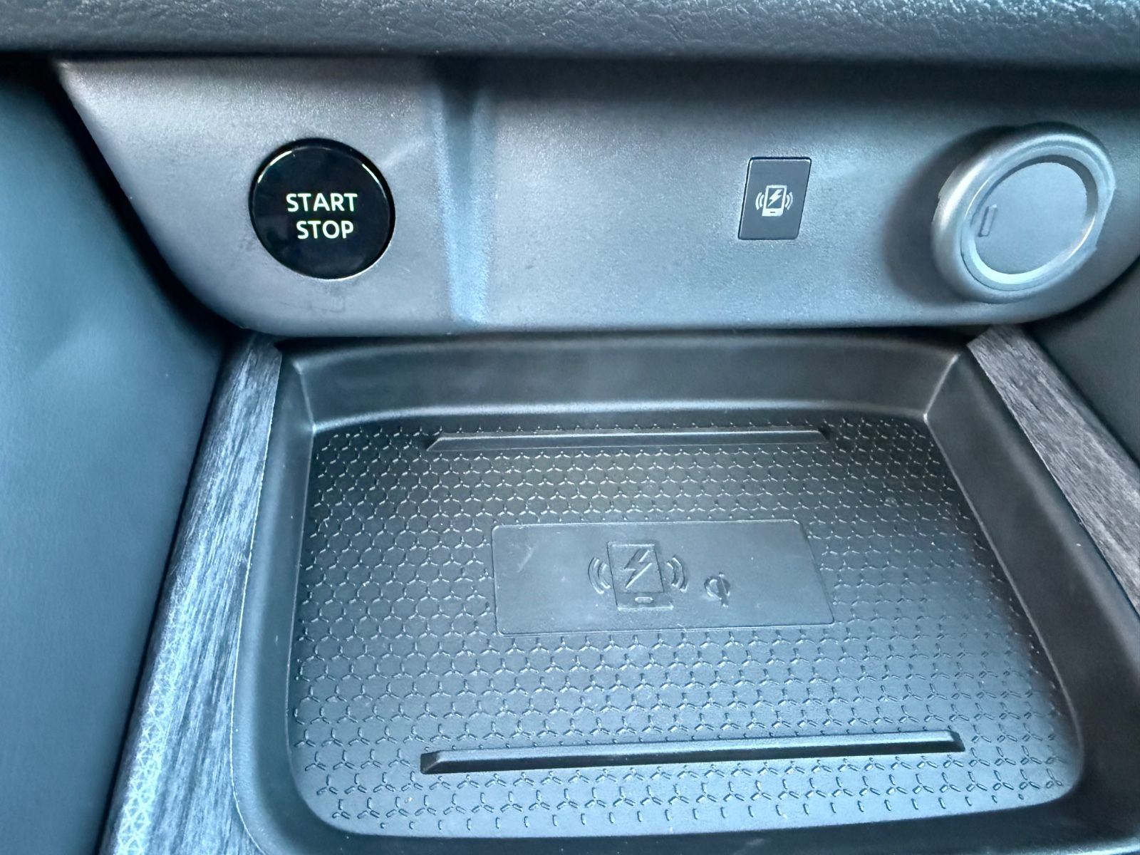 Fahrzeugabbildung Nissan Qashqai Tekna e-Power - Leder, HeadUp