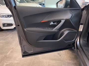 MYAUTOCENTER – Gebraucht- und Jahreswagen mit Werkstattservice in Pfaffenhofen Peugeot 2008 Active *Klima*Kamera*Navi*Bluetooth*DAB+*