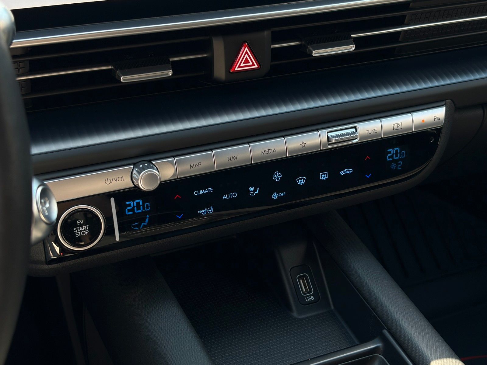 Fahrzeugabbildung Hyundai IONIQ 6 Elektro 53 kWh ACC CAM KZG LHZ CarPlay