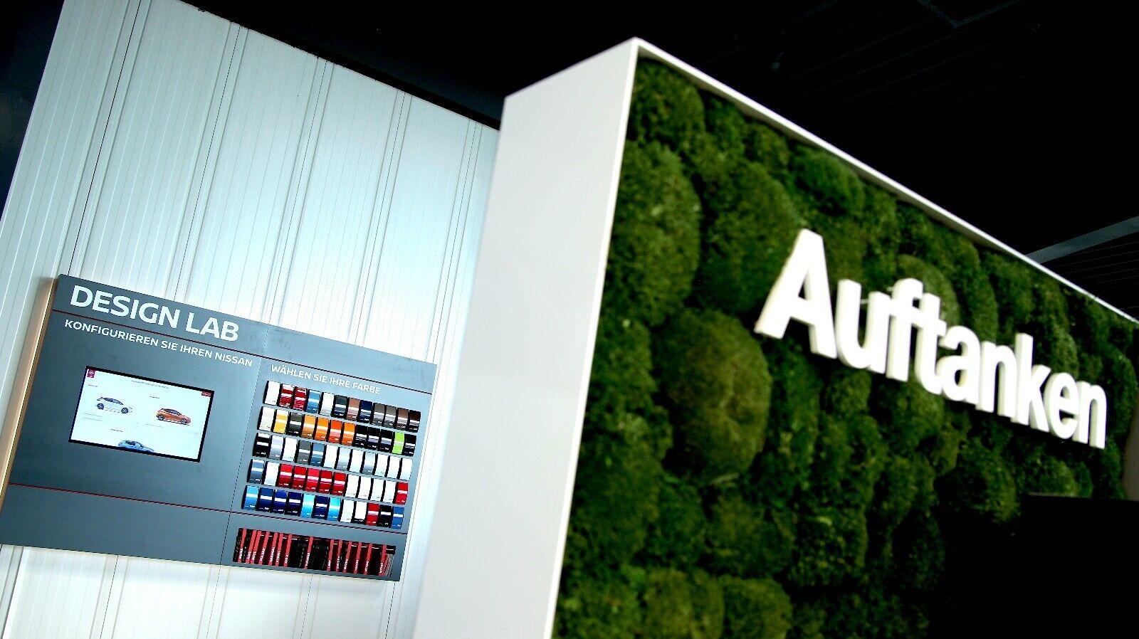 showroom-image-top