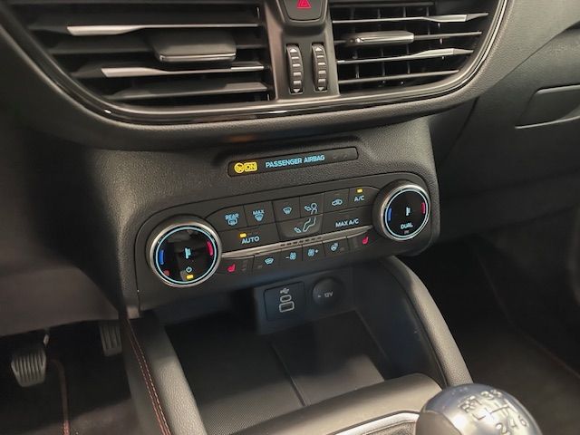 Fahrzeugabbildung Ford Kuga ST-Line X 1.5 totWinkelASS Kamera DAB