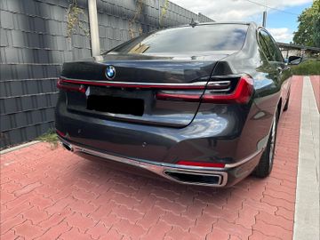 BMW 730 - 6