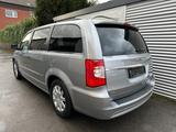 Chrysler Grand Voyager 3.6Aut.LPG LEDER/SHZ/KLIMAA/7-SITZ - gebrauchte Chrysler Van