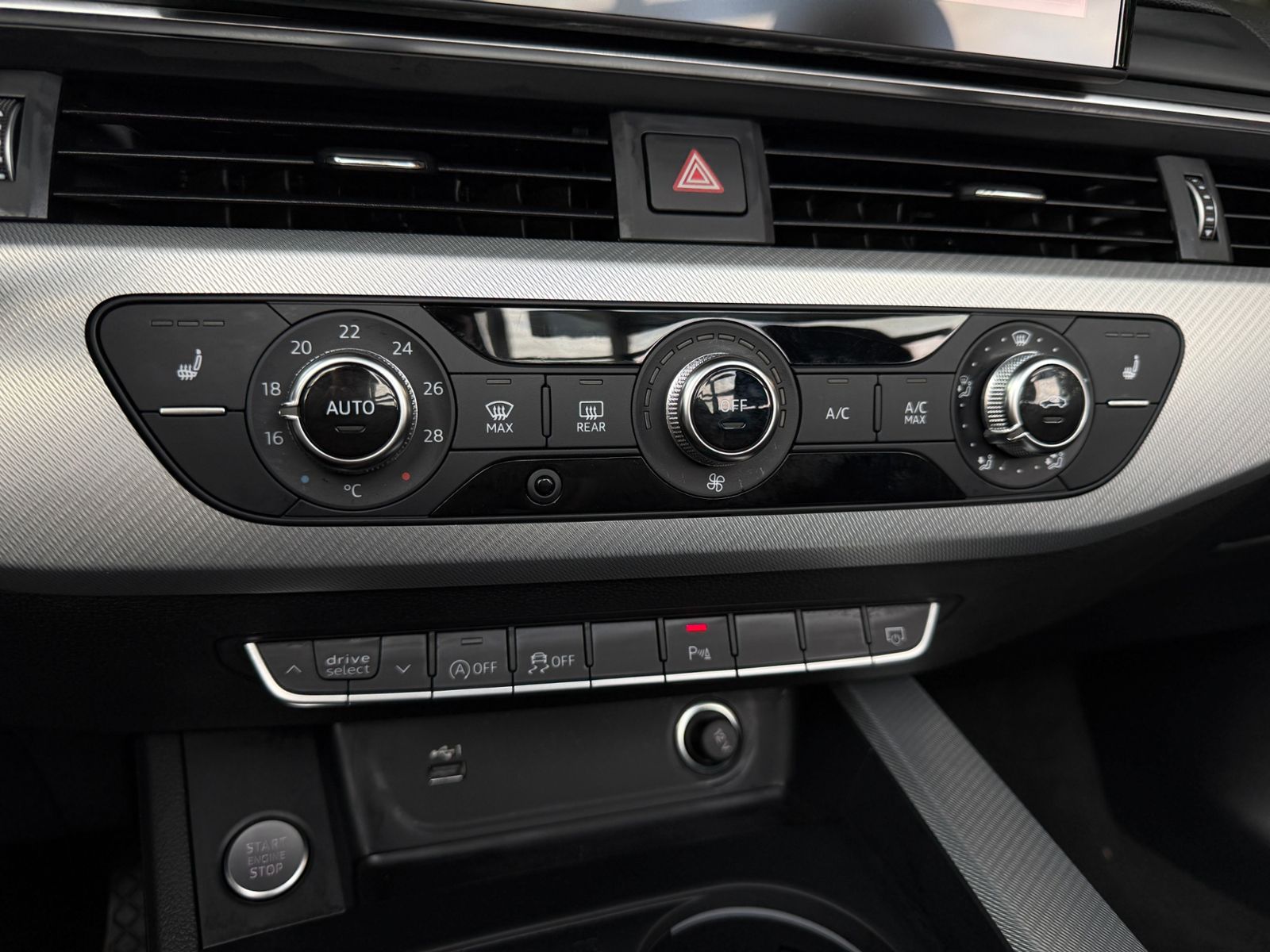 Fahrzeugabbildung Audi A5 Cabrio advanced 40 TFSI S tronic MATRIX KAM