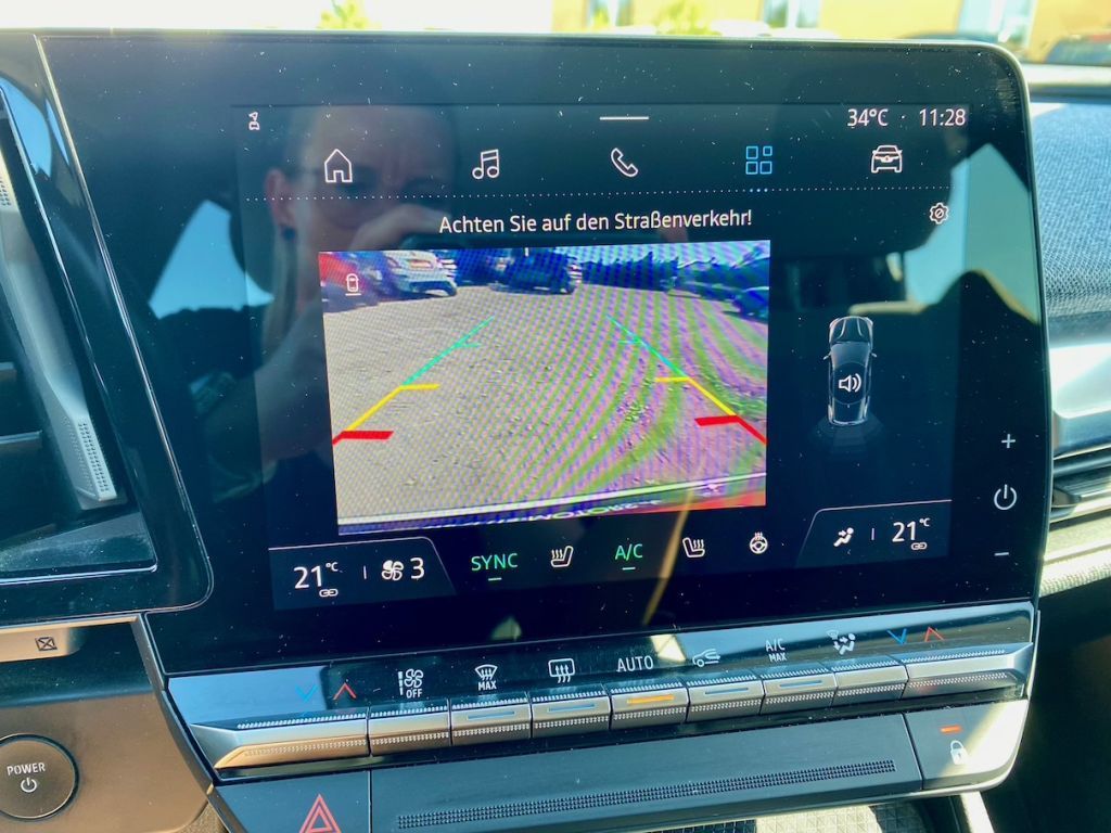 Fahrzeugabbildung Renault Megane E-TECH EV40 AAC SHZ CARPLAY LED KAMERA