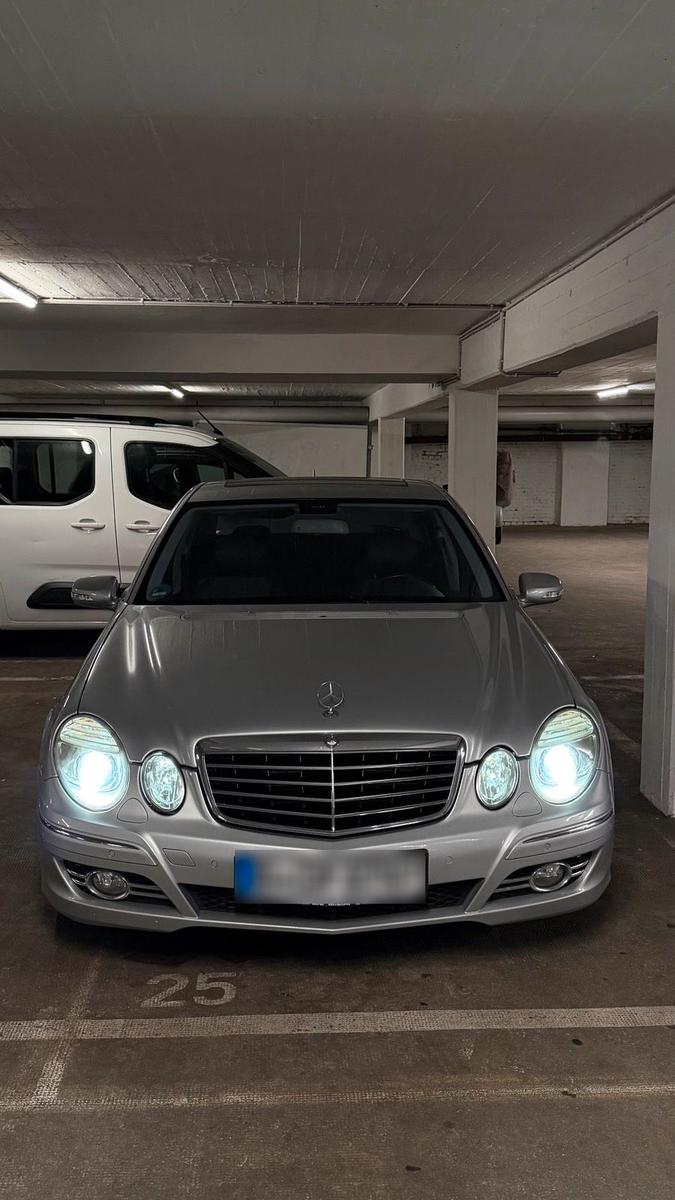 Mercedes-Benz E 220