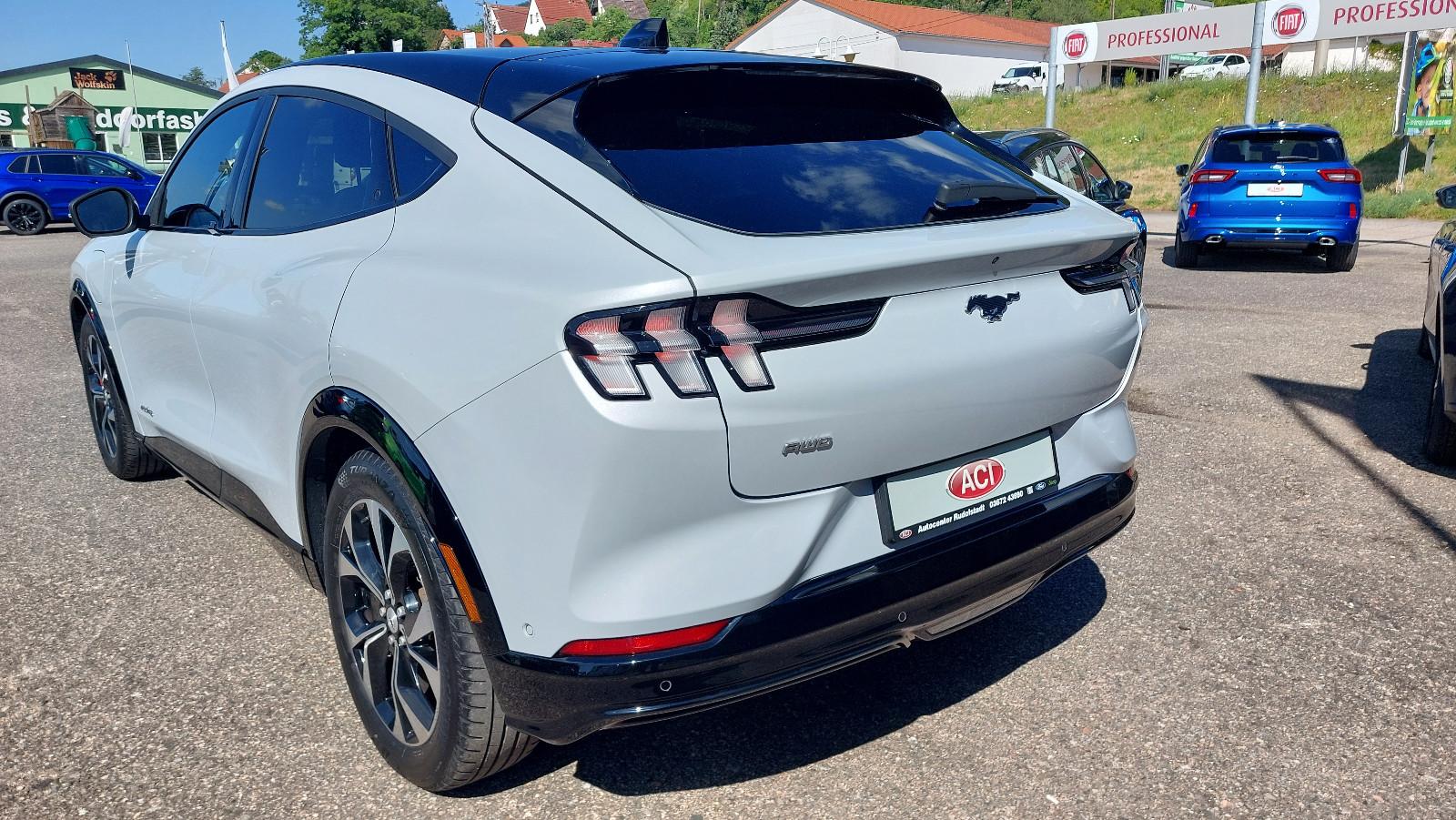 Ford Mustang Mach-E Premium AWD Panoramadach