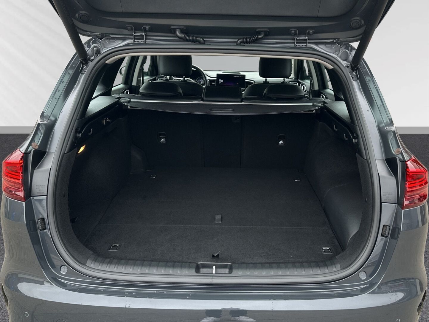 Fahrzeugabbildung Kia Ceed_sw 1.6 Plug-in Hybrid Spirit + Navi + Klima