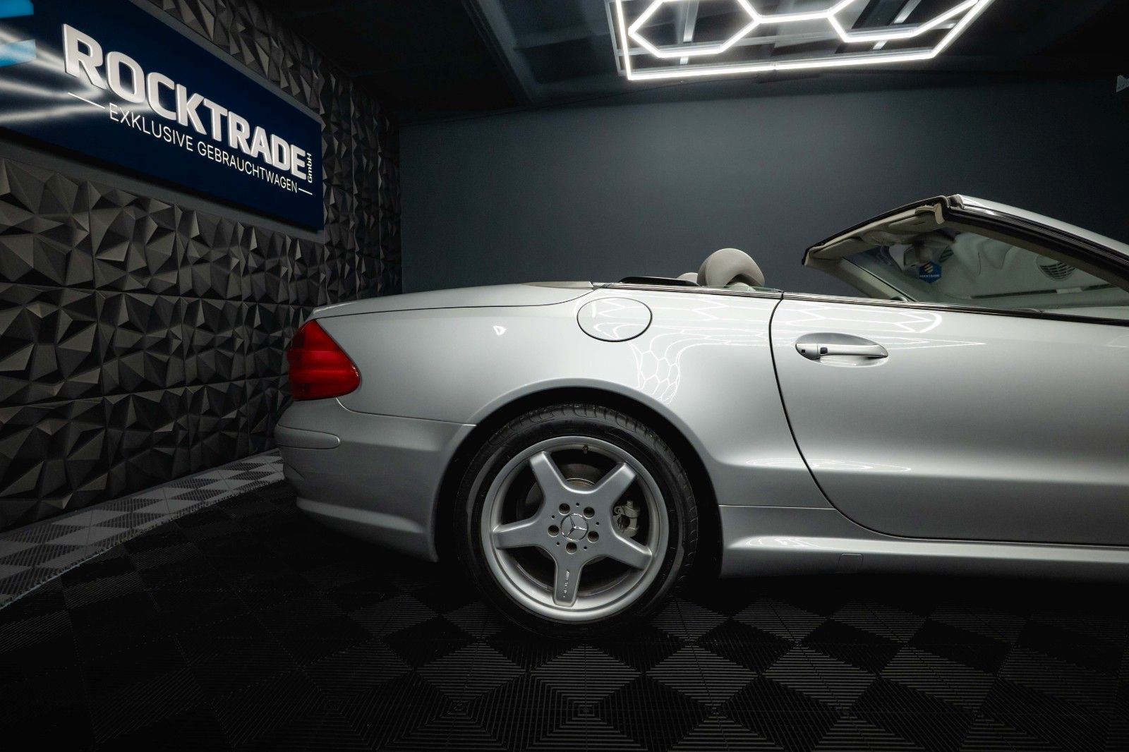 Fahrzeugabbildung Mercedes-Benz SL 500 AMG Paket *Facelift*ABC Sport*TÜV NEU*