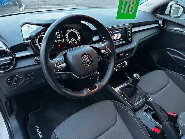Fabia Ambition PDC;CARPLAY;LED;FSE