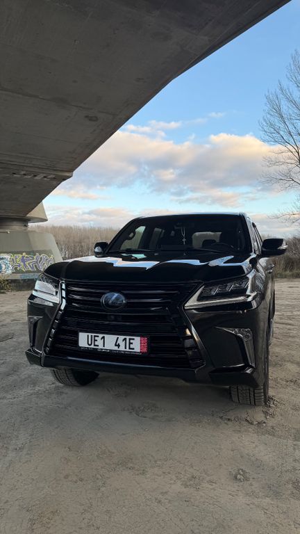 Lexus LX 450
