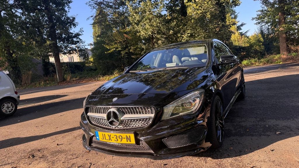 Image of Mercedes-Benz CLA 200