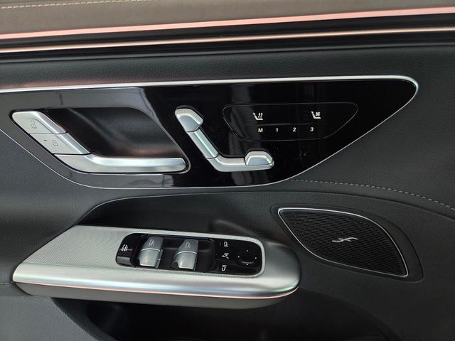 EQE 53 AMG 4MATIC+ Manufaktur Magno Night Airmat