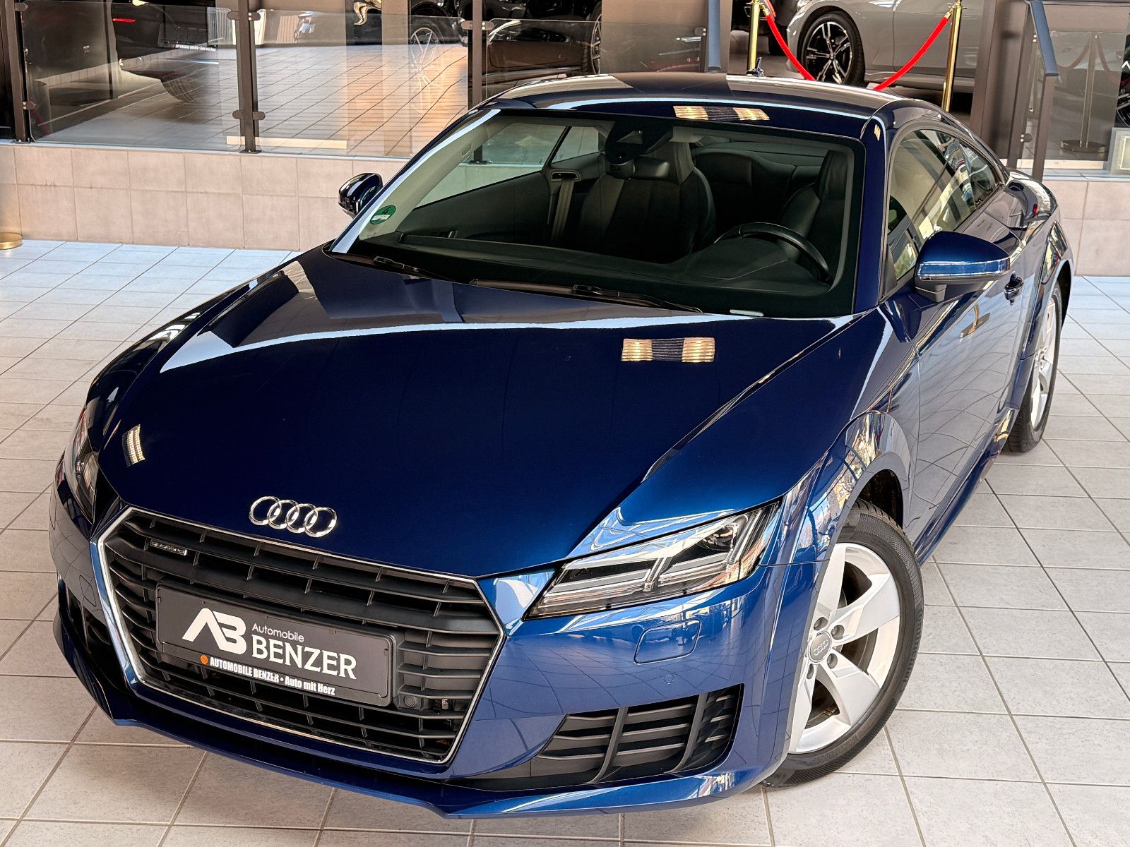 Fahrzeugabbildung Audi TT Coupe 2.0 TFSI Quattro /AUTOMATIK/NAVI/ALCANT