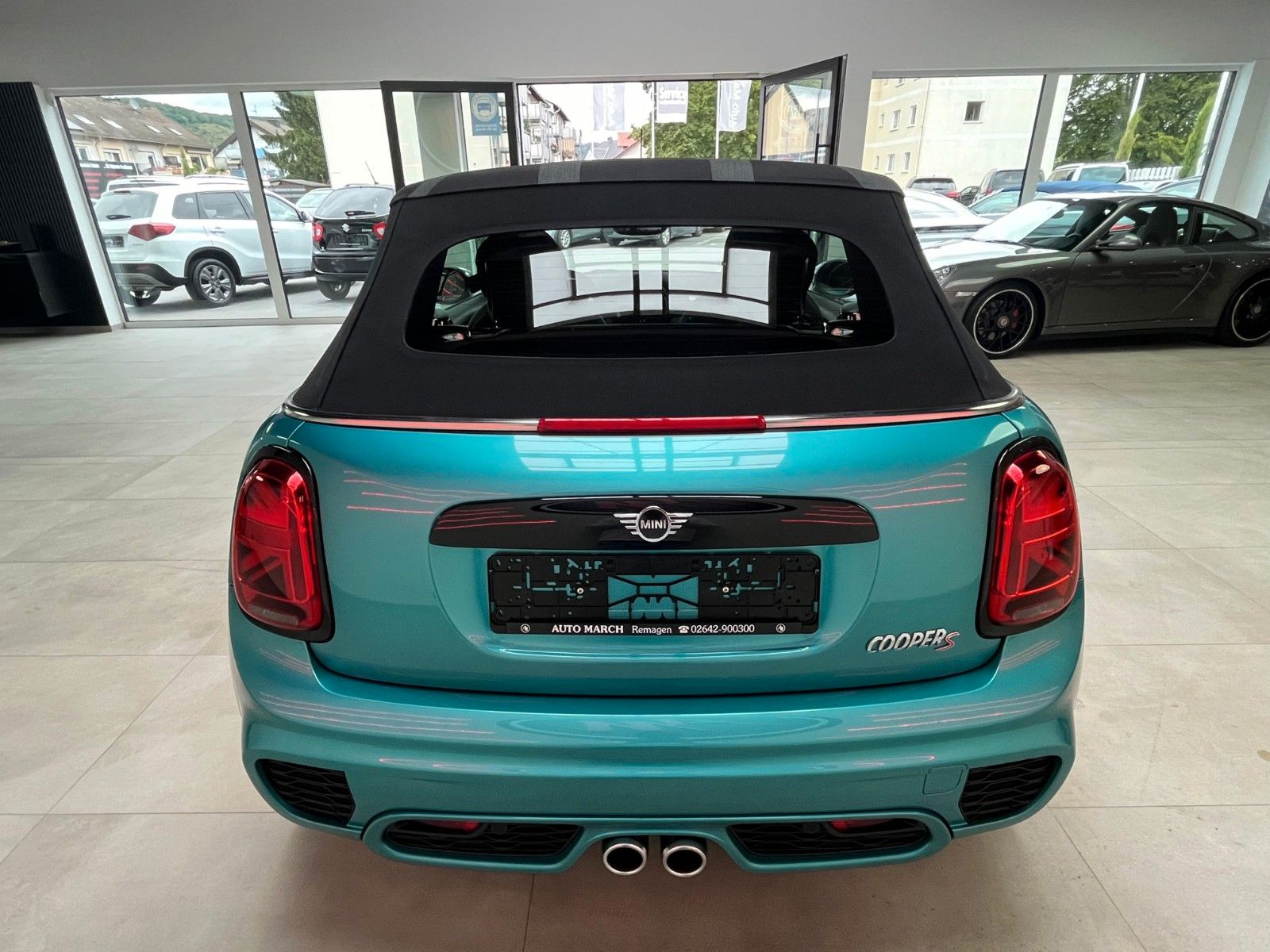 Fahrzeugabbildung MINI Cooper S Cabrio*JCW-Kit*JCW-Sitze*LED*Virtual*