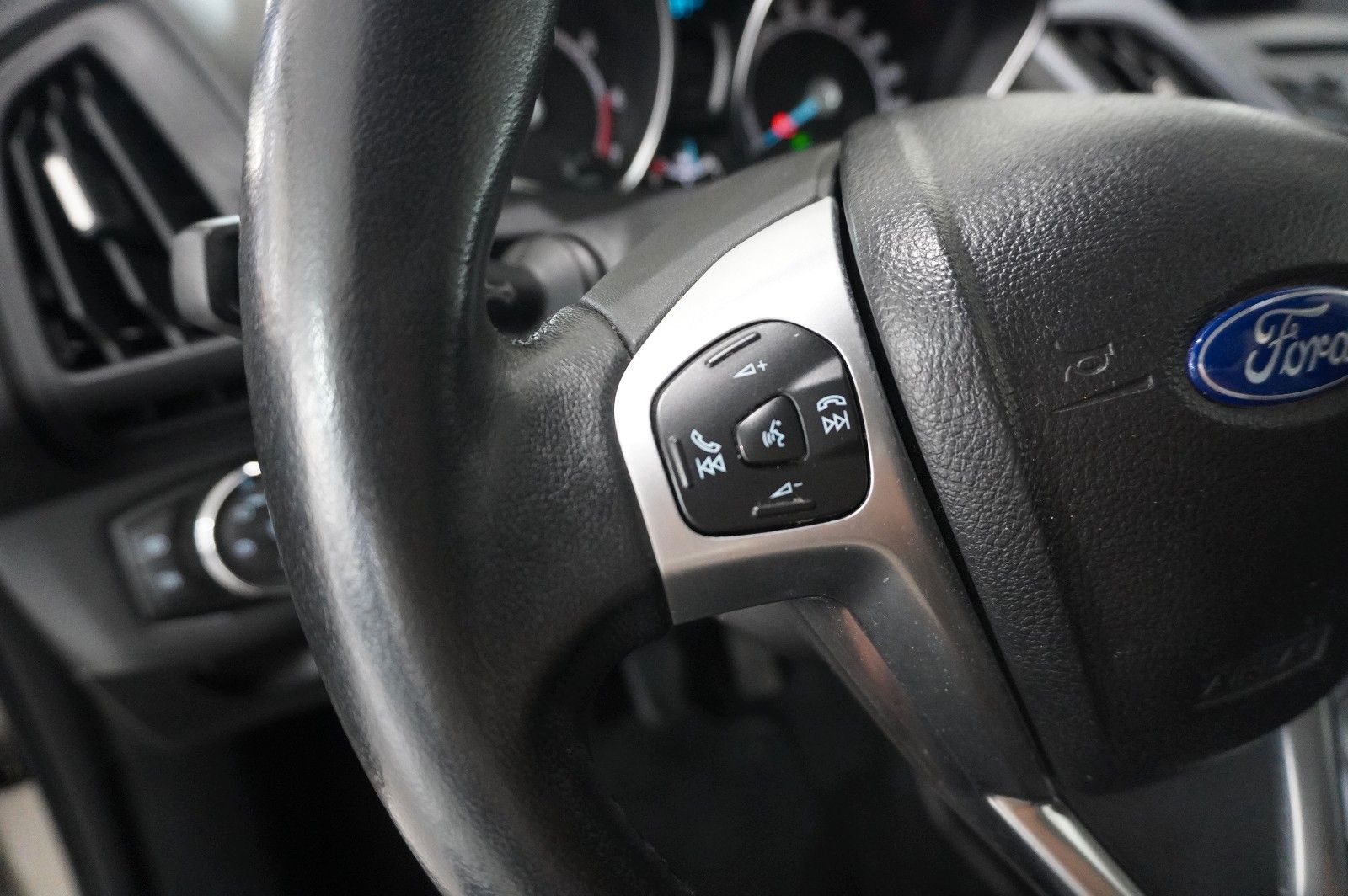 Fahrzeugabbildung Ford B-Max 1.0 TREND KLIMA/PDC/NEBEL/USB/AHK