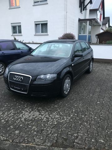 Audi A3 Sportback 1,6 Benzin 