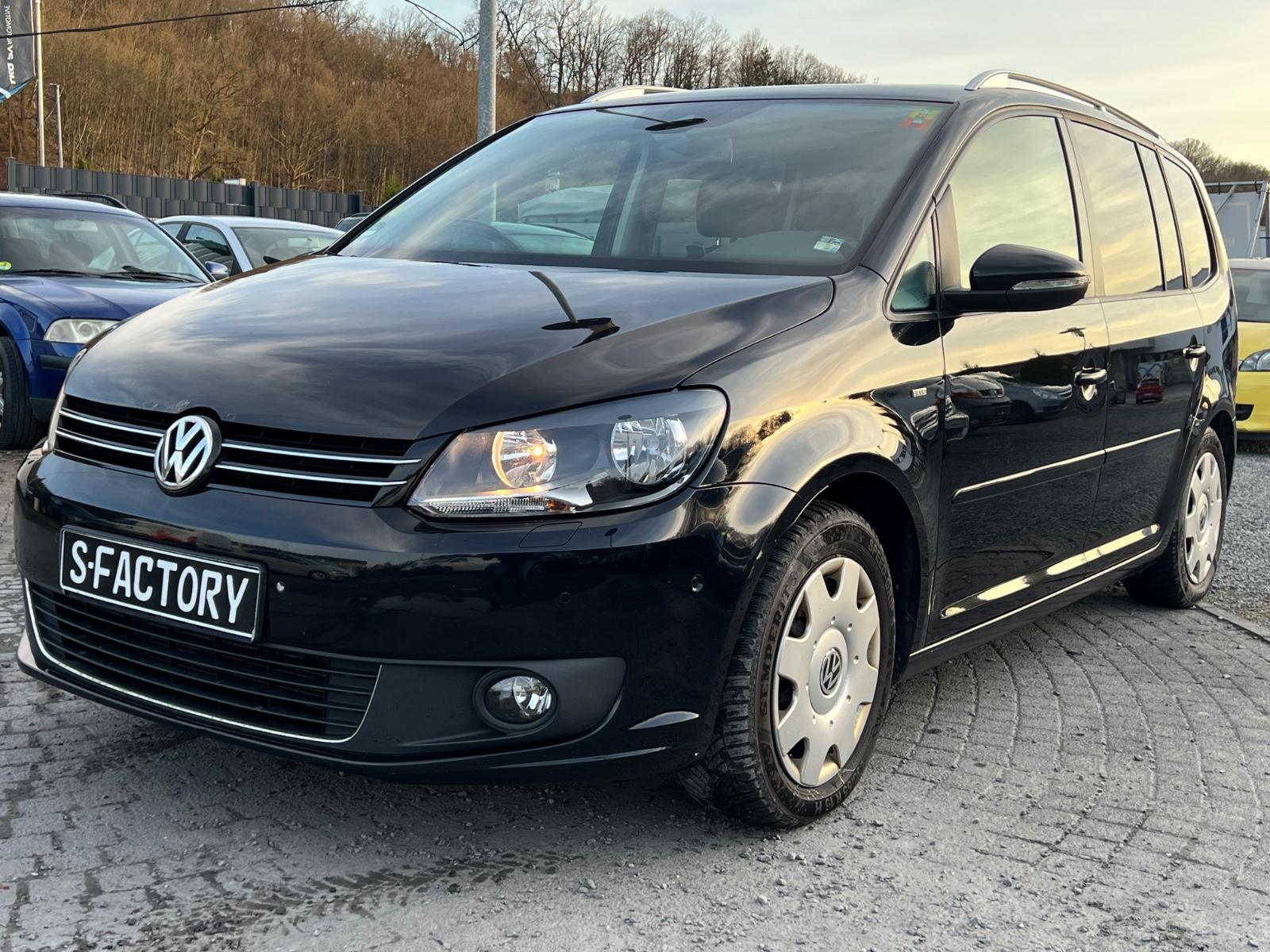 Volkswagen Touran Cup 2.0TDI PANO NAVI KLIMA 7-SITZER PDC