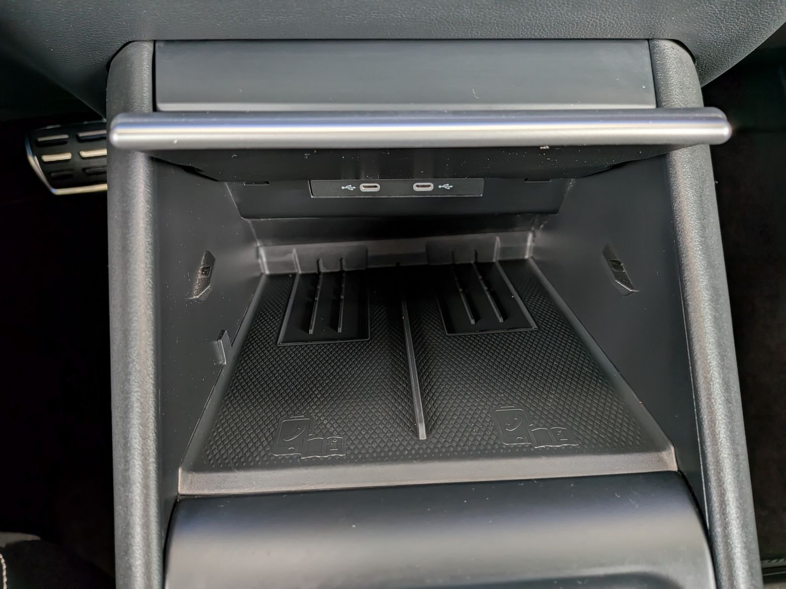 Fahrzeugabbildung Volkswagen Tiguan 1.5 eTSI ENERGY HD-Matrix 360 Pano AHK 19