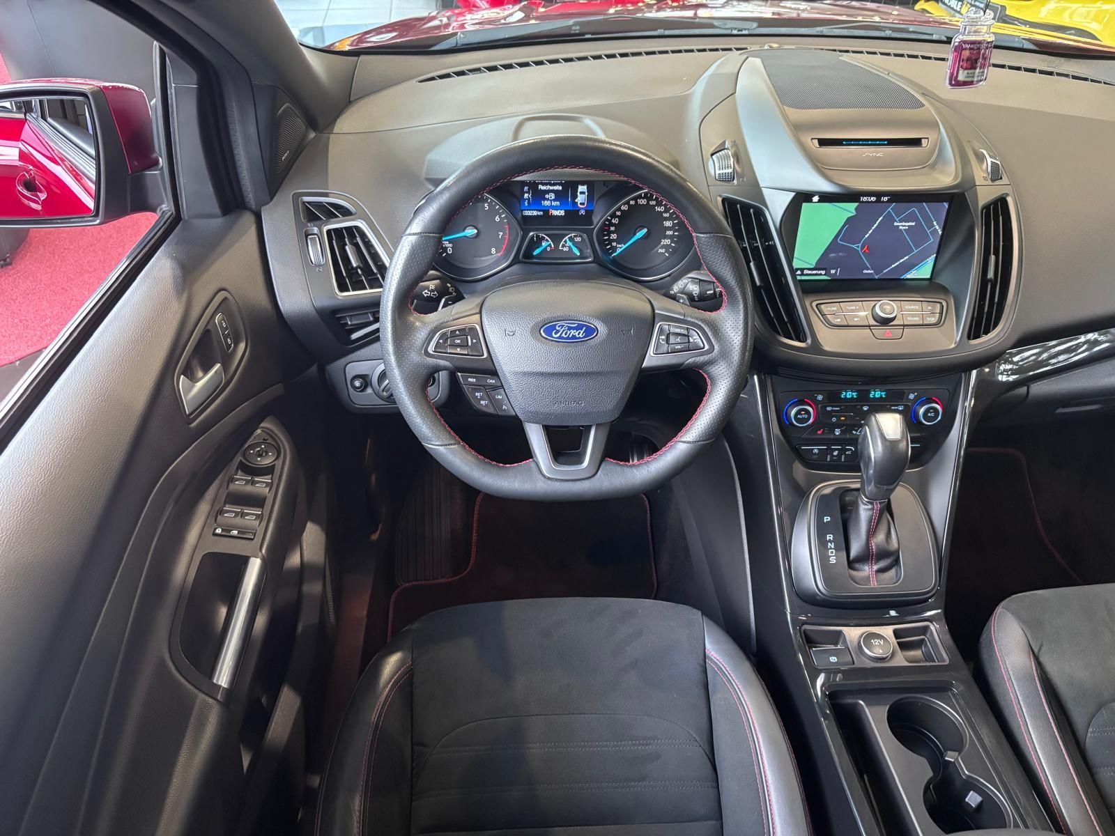 Fahrzeugabbildung Ford Kuga ST-Line Allrad SONY XENON NAVI