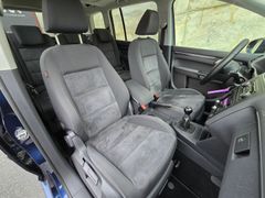 VW Touran Highline 2.0TDI 140PS 7Sitze Pano