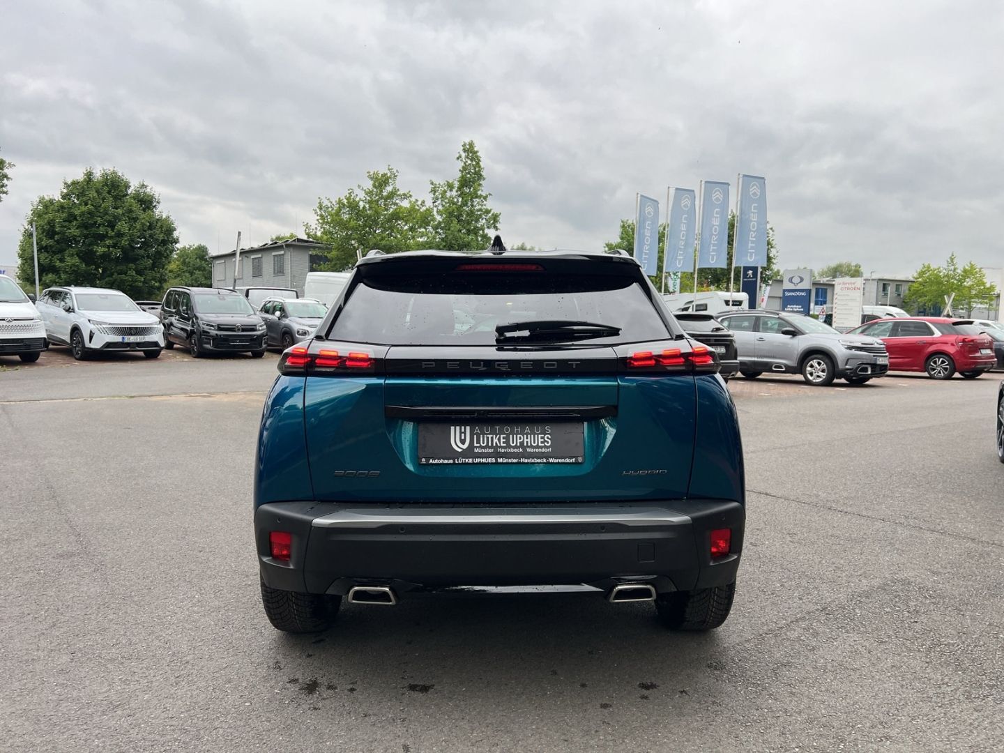 Fahrzeugabbildung Peugeot 2008 GT HYBRID 145 e-DSC6 El. Panodach Navi ACC