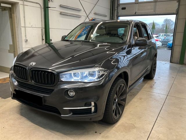 BMW X5 xDrive 40 d LED PANO ACC LEDER H&K HUD