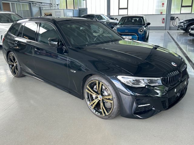 BMW 330e xDrive Touring M Sport A. M Sport