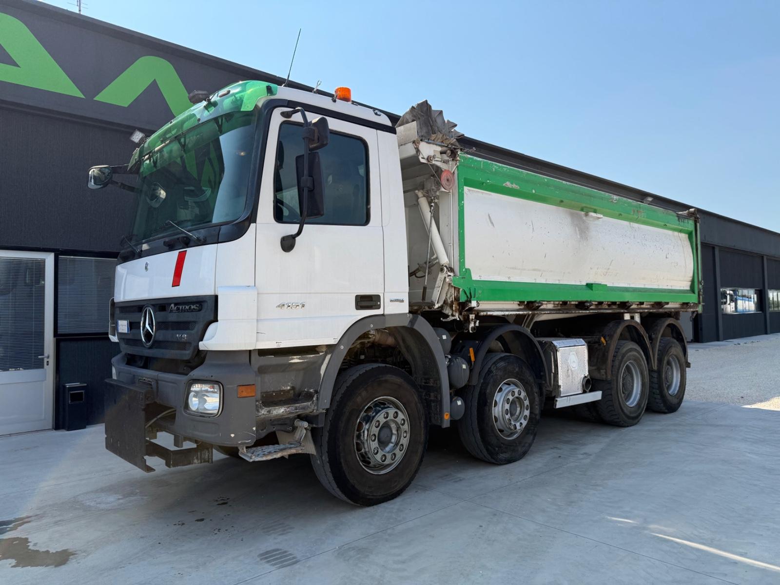 Mercedes-Benz Actros 4151K V8 Kipper 20cbm 8x4 40Ton Euro5