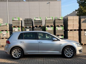 Volkswagen Golf - 6