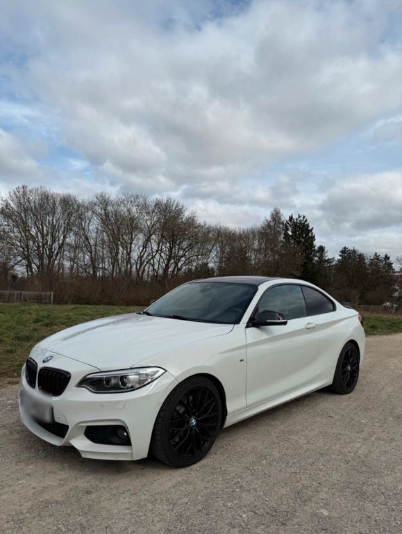 Image of BMW 228