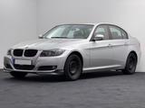 BMW 318i - E90 TÜV 10/2027 8-fach bereift Facelift - BMW 318: 1.8