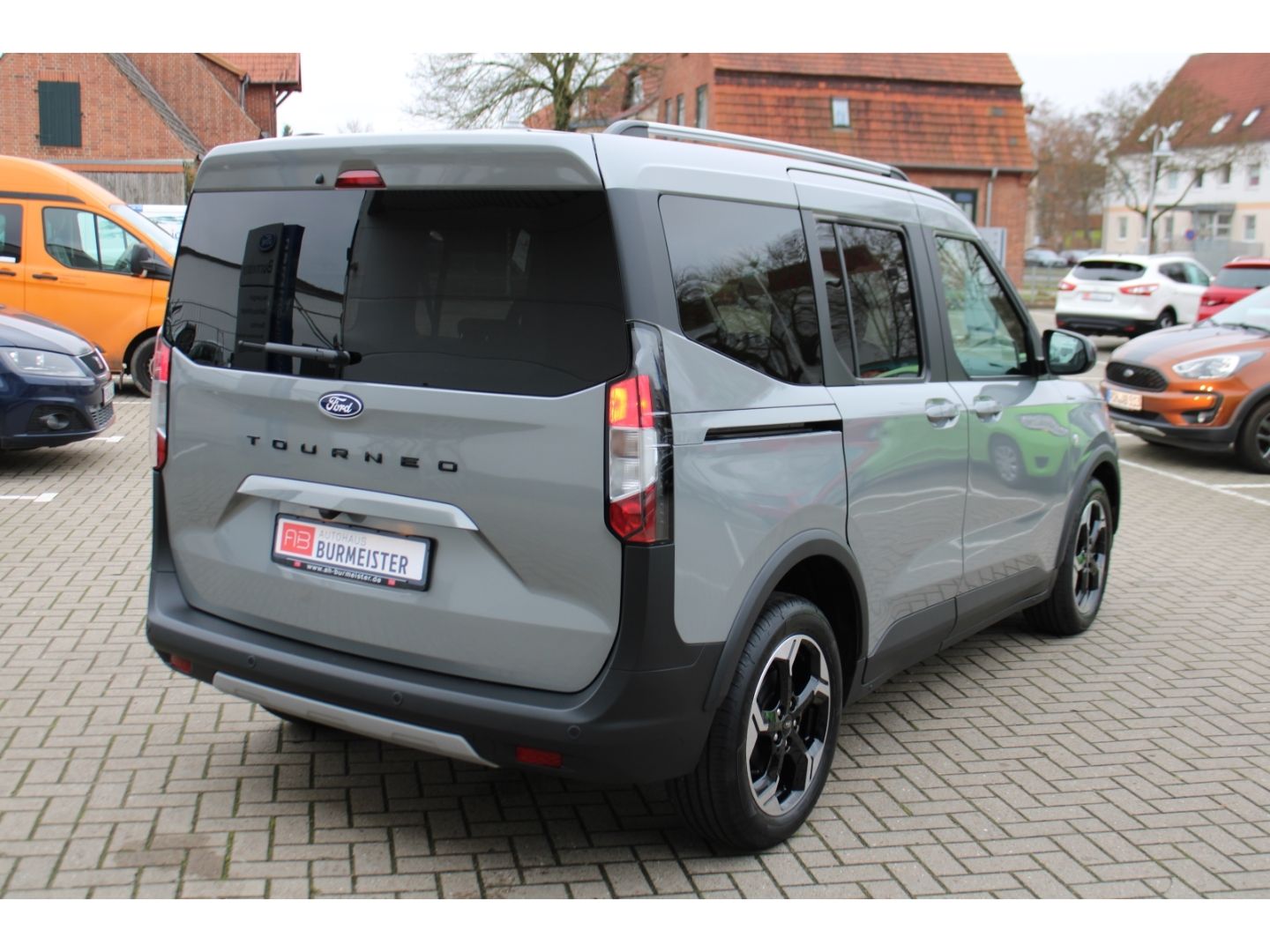 FORD Tourneo Courier 1.0 EcoBoost Active ACC TWA Navi - Image 5