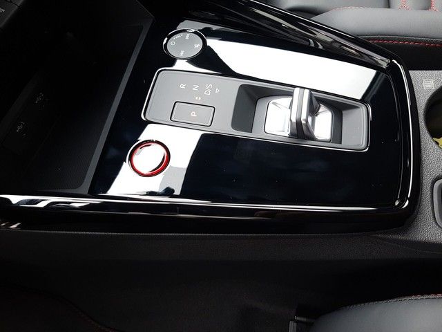 Fahrzeugabbildung Audi RS 3 Limousine MatrixLED Leder B&O Navi HuD