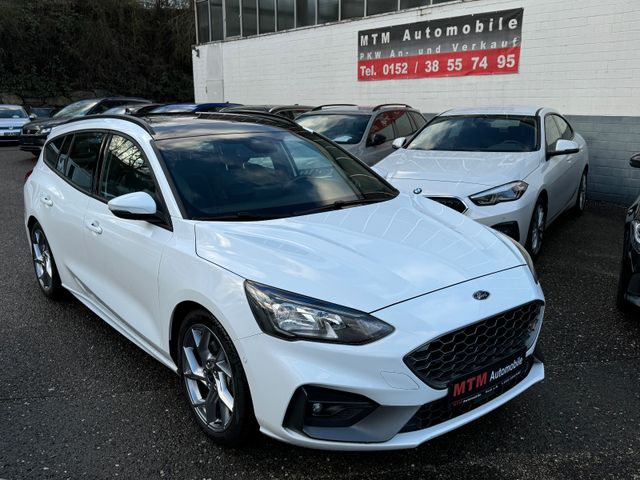 Ford Focus Turnier ST 2.3 Eco Boost Navi Pano Recaro