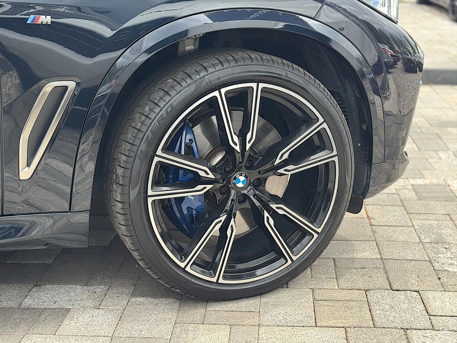 Fahrzeugabbildung BMW X5 M50d Performance Shadow Line *LASER*Pano*ACC*
