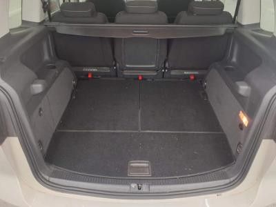 Fahrzeugabbildung Volkswagen Touran Cup 1.2 TSI 7-Sitzer Bi-Xenon GRA SHZ PDC