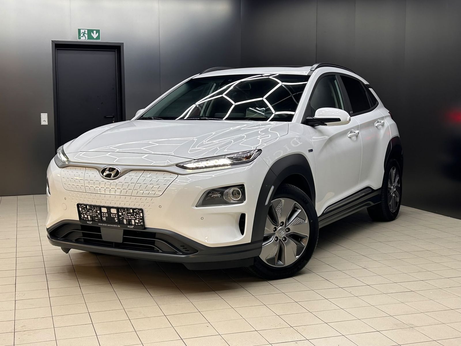 Fahrzeugabbildung Hyundai Kona Elektro Prime PANO+LED+HEAD+KREL+KAM+ACC+WP