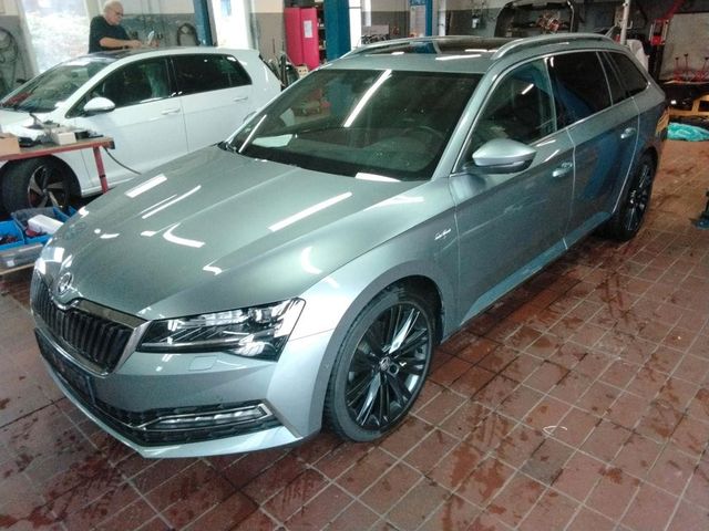 Skoda Superb Combi L&K 1.4 TSI/360°/VIRTUAL/AHK/MATRIX