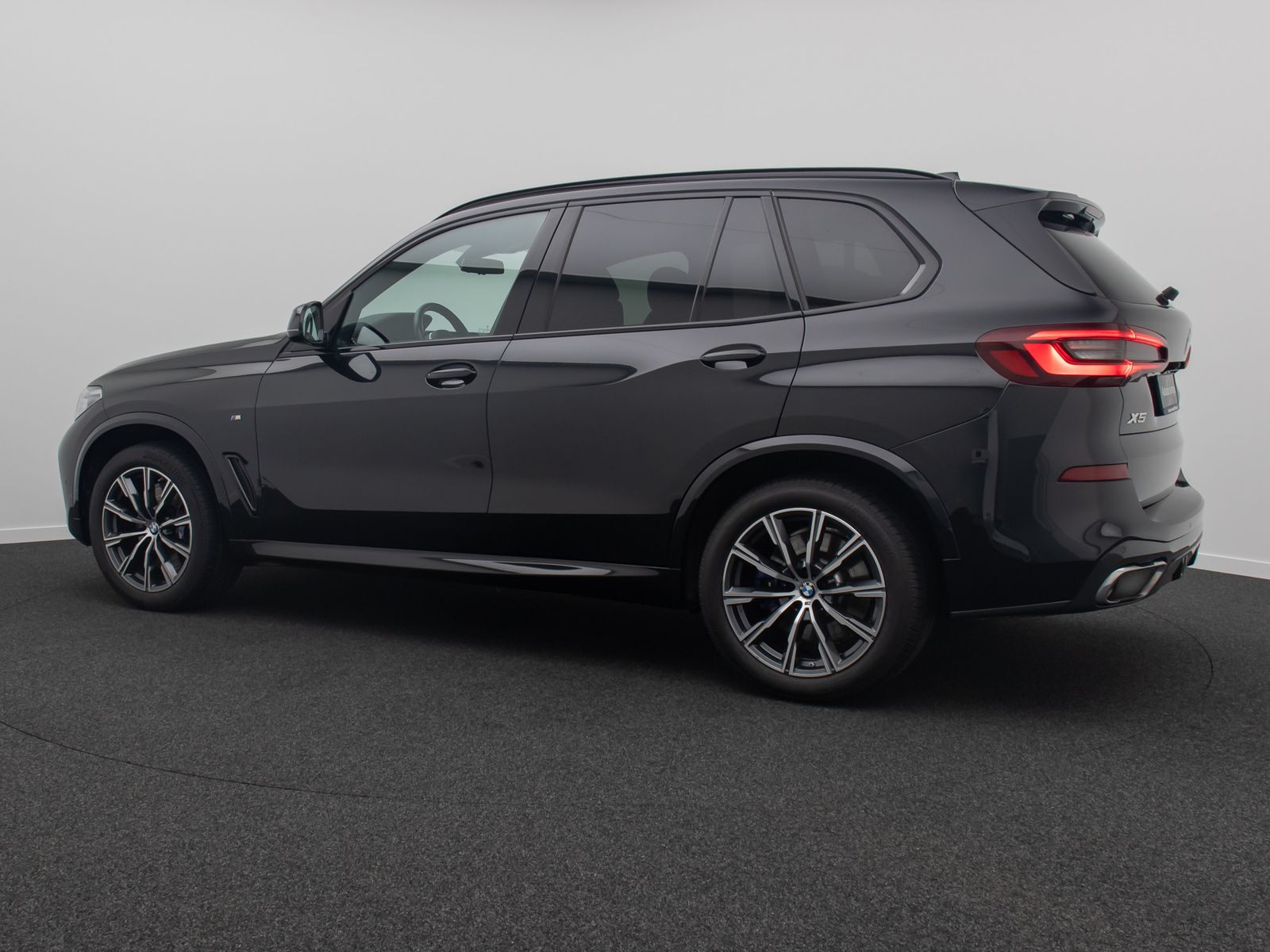 Fahrzeugabbildung BMW X5 xD40d M Sport Laser HUD DAB AHK Panorama Komf
