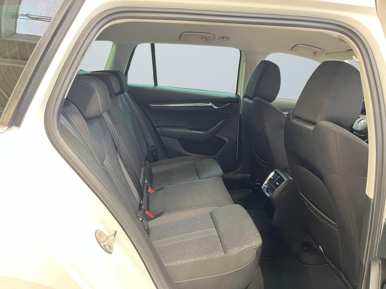 Skoda Octavia Combi First Edition 2.0TDI ACC Navigatio, миниатюра 11