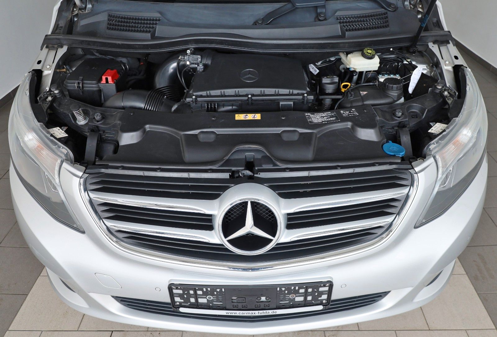 Fahrzeugabbildung Mercedes-Benz V 250d EDITION lang Sport/Park Paket,Navi,SH,AHK