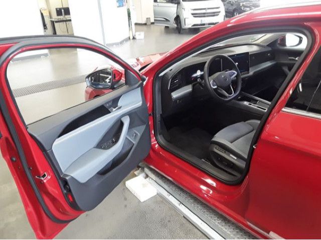 Volkswagen Passat Variant Business 2.0TDI DSG AHK PANO STHZ foto 5