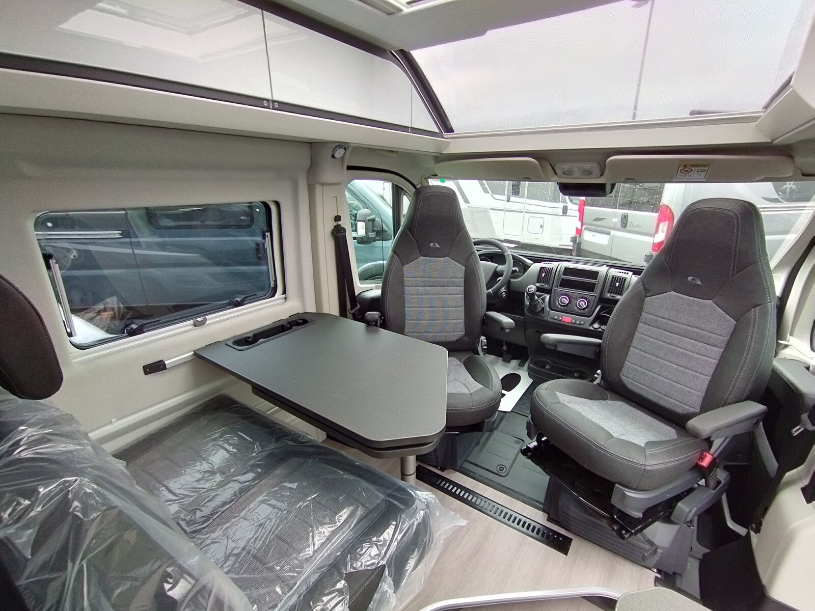 Fahrzeugabbildung Adria Twin Supreme 640 SGX Frühjahrsaktion 10%Rabatt